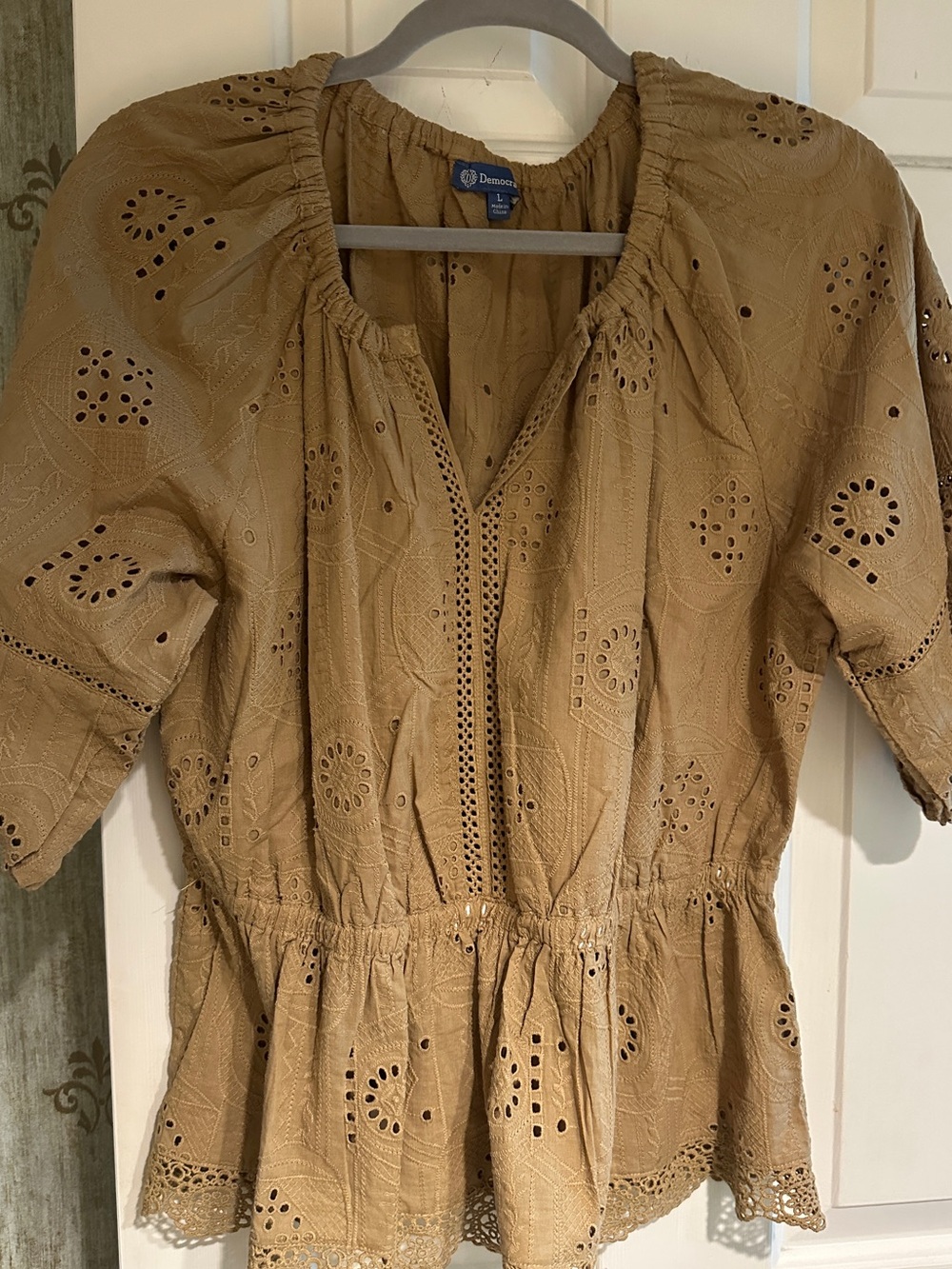 NWOT, never worn, chestnut colored, eyelet peasant top